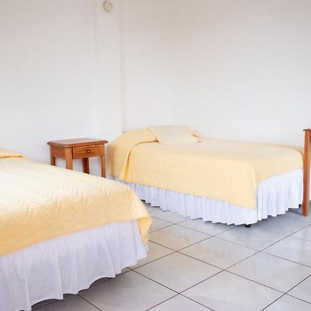 Hostal Santa Maria Floreana Экстерьер фото